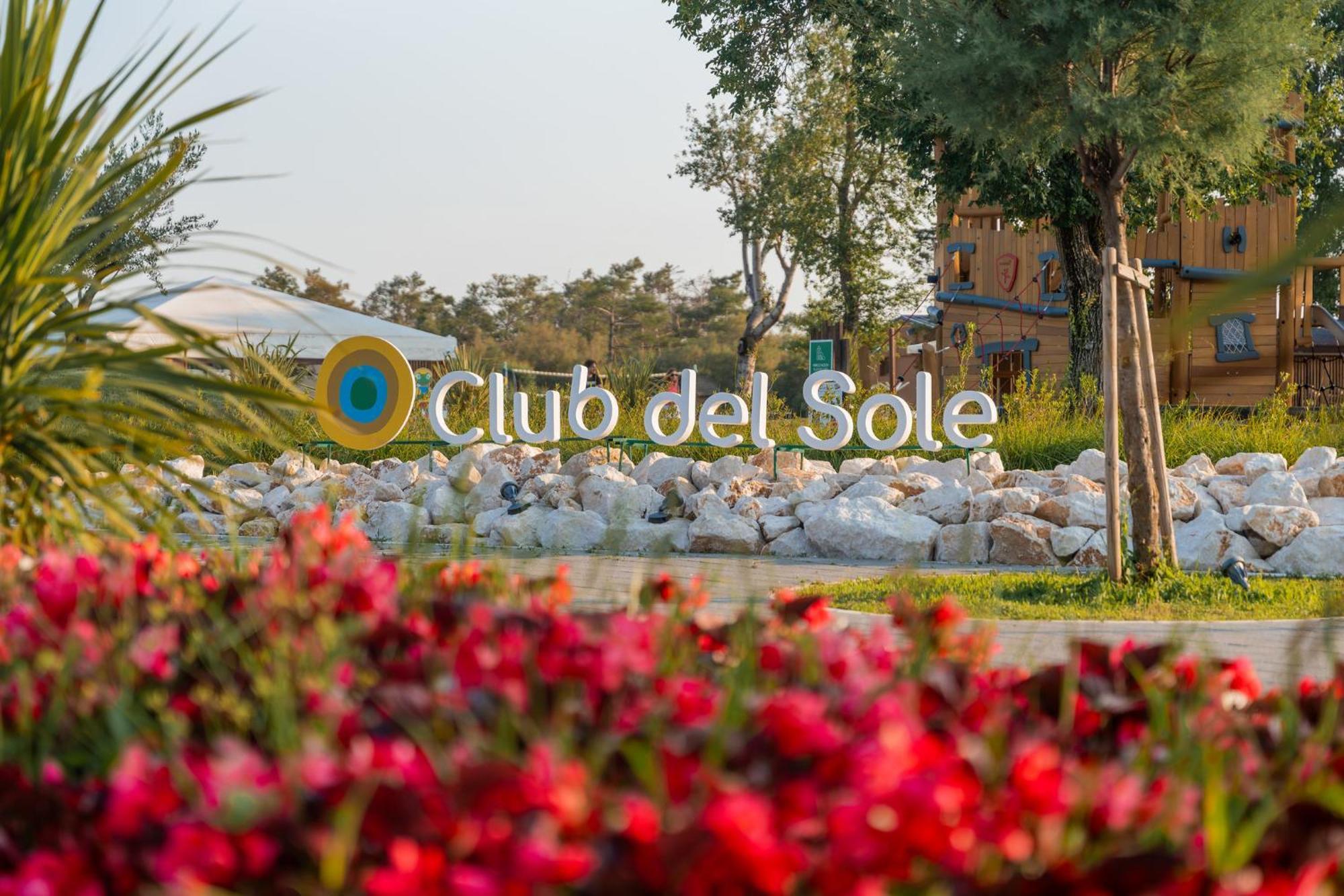 丽都斯皮纳 Club Del Sole Spina Family Collection酒店 外观 照片
